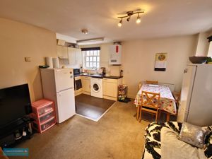 Lounge/Kitchen/Diner- click for photo gallery